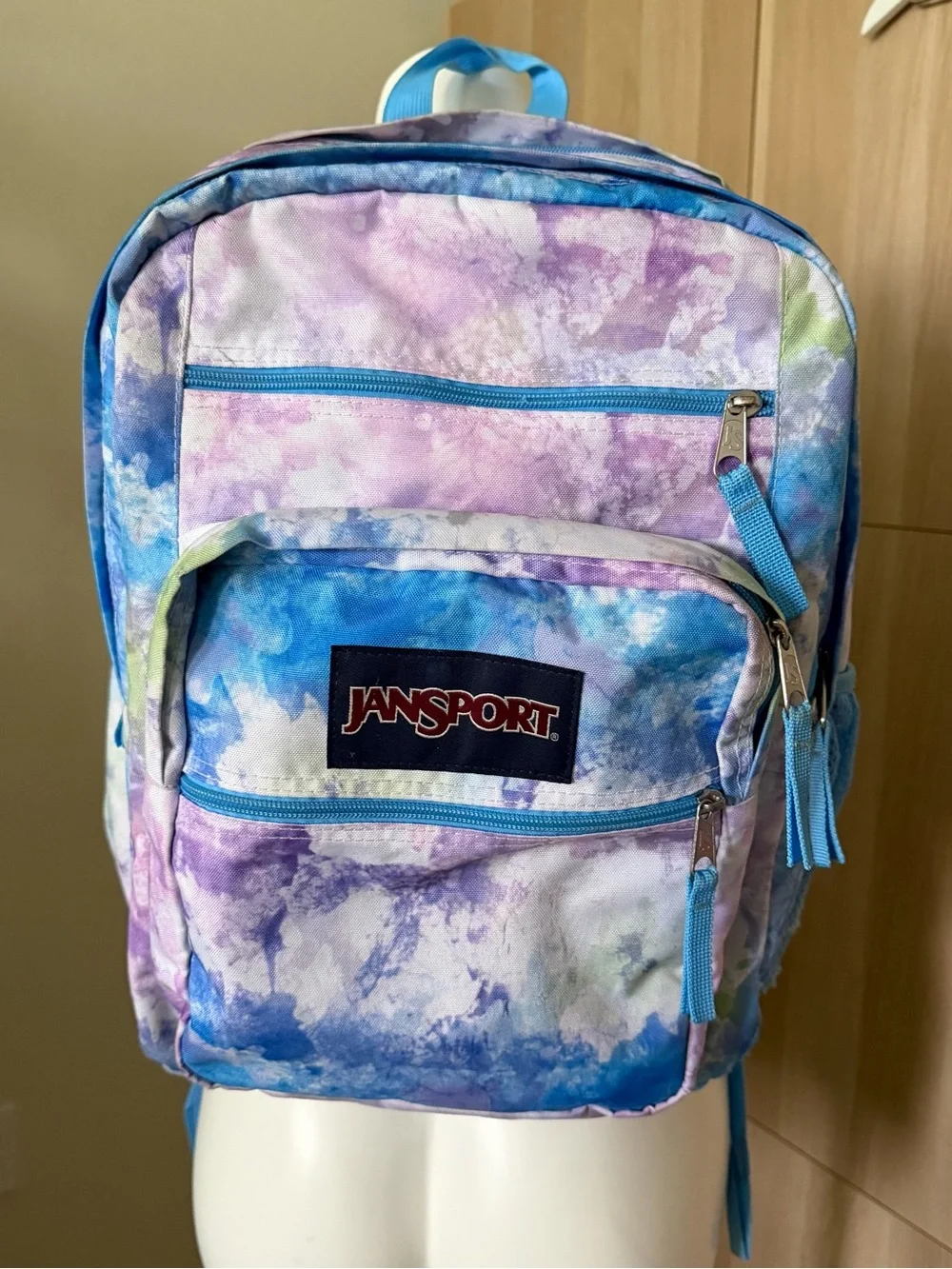 Jansport big student